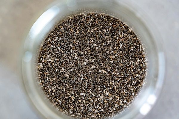 vaso che contiene chia