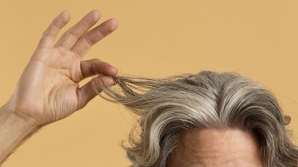 Se hai i capelli grigi diventerai calvo