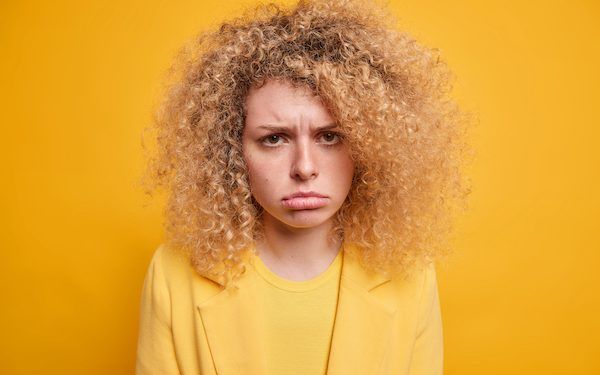 5 rimedi casalinghi per capelli crespi e come prevenirli