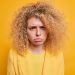 5 rimedi casalinghi per capelli crespi e come prevenirli