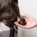 Quali sono i cicli vitali dei capelli e come rinforzarli