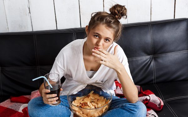 Una cattiva alimentazione causa la caduta dei capelli?