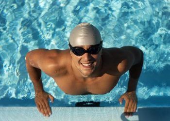 Routine per capelli per chi frequenta spesso la piscina