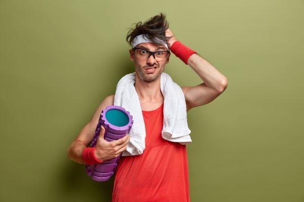 Ragazzo stressato durante l'attività fisica
