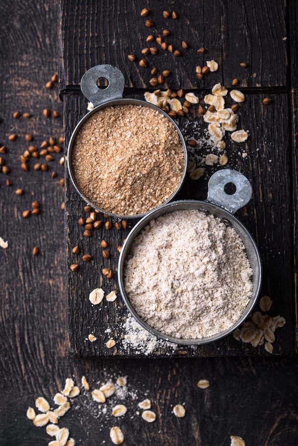 Farina d'avena biologica sana senza glutine