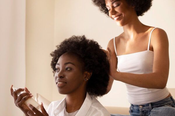 Trattamenti domiciliari che possono essere utili per i tuoi capelli.