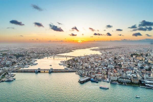 Vista panoramica-di-Istanbul-dal-cielo